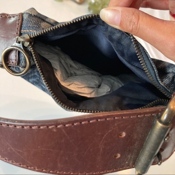 Authentic Vintage Fendi Saddle Bag MAKE ME AN OFFER - Picture 4 of 10